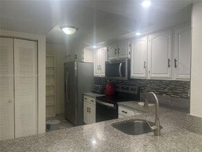 8580 SW 212th St, Unit 104 in Cutler Bay, FL - Building Photo - Building Photo