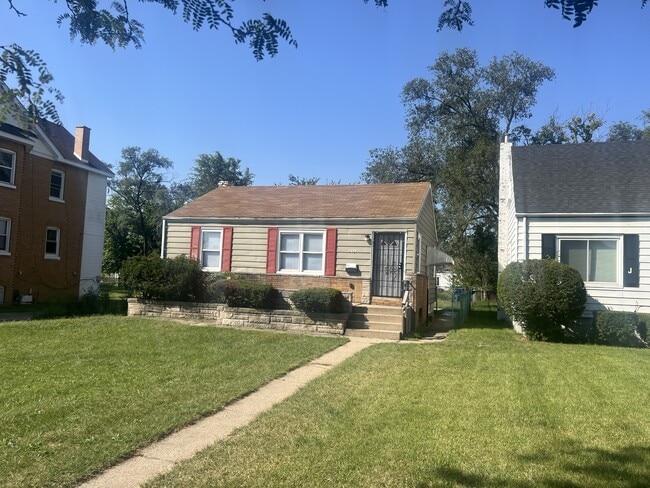 property at 2312 Monroe St