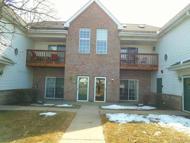 property at 4752 S Forest Point Blvd