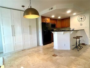 26592 Las Palmas, Unit 4 in Laguna Hills, CA - Building Photo - Building Photo