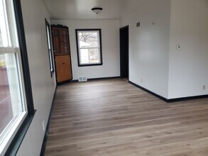 2237 W Rohr Ave in Milwaukee, WI - Building Photo - Building Photo