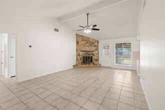 2213 Baylor Dr in Katy, TX - Building Photo - Building Photo