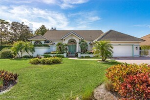 720 Turkey Oak Ln in Naples, FL - Building Photo