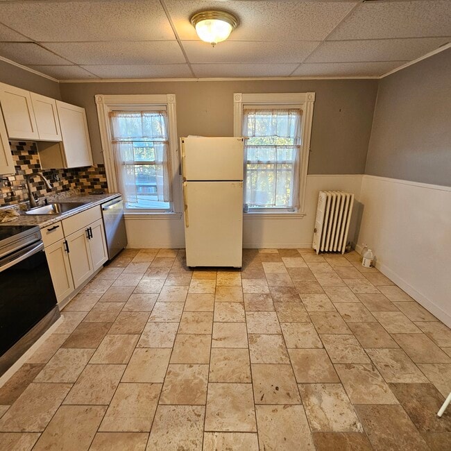 14 Smythe St, Unit 3 in Brookline, MA - Foto de edificio - Building Photo