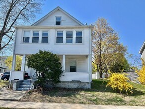 40 Florence St, Unit 2 in Winchester, MA - Building Photo - Building Photo