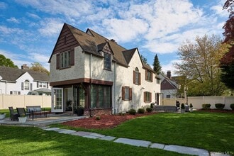 4 Glenwolde Park in Tarrytown, NY - Building Photo - Building Photo