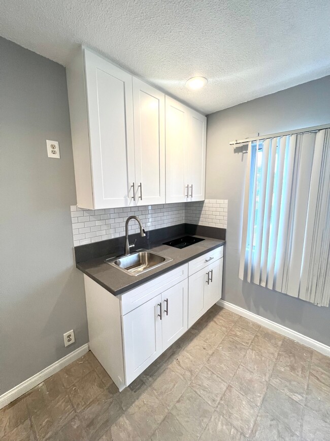 11102 Bonwood Rd in El Monte, CA - Building Photo - Building Photo