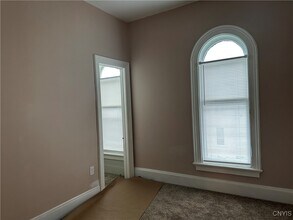 9 Perry St in Auburn, NY - Building Photo - Building Photo