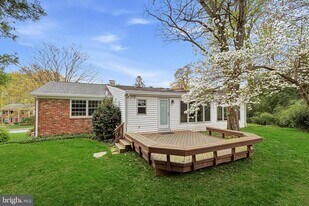 1322 Cordelia Ct in McLean, VA - Building Photo