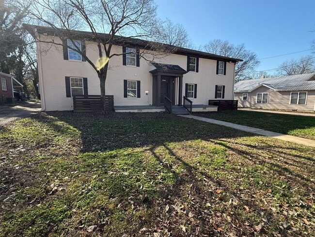 property at 208 Meadow St