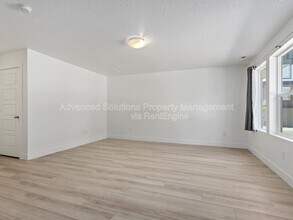 142 Amboise Ct in Sandy, UT - Building Photo - Building Photo