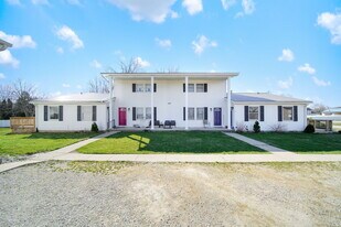 405 Connor st, Unit 1 in Onsted, MI - Building Photo