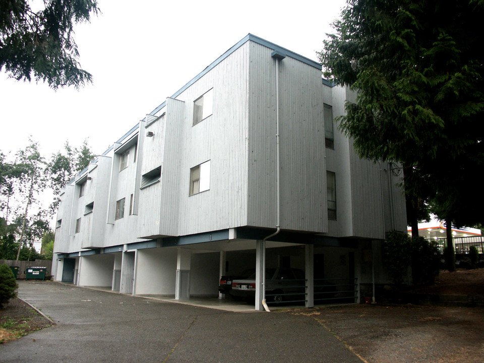 19049 108th Ave SE in Renton, WA - Foto de edificio