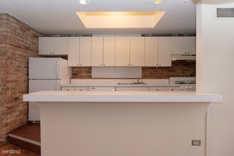 3013 N Broadway-Unit -Unit 03 in Chicago, IL - Building Photo - Building Photo