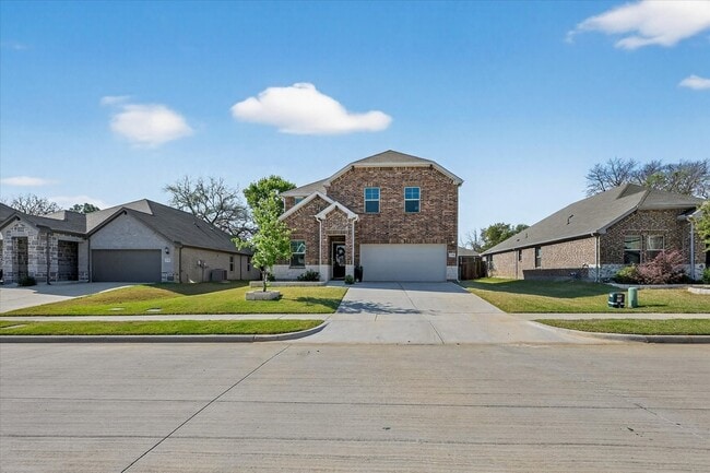 210 Briarwood Ln in Lake Dallas, TX - Building Photo - Building Photo