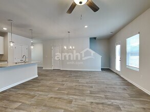 3264 Emberly Dr in Roebuck, SC - Foto de edificio - Building Photo