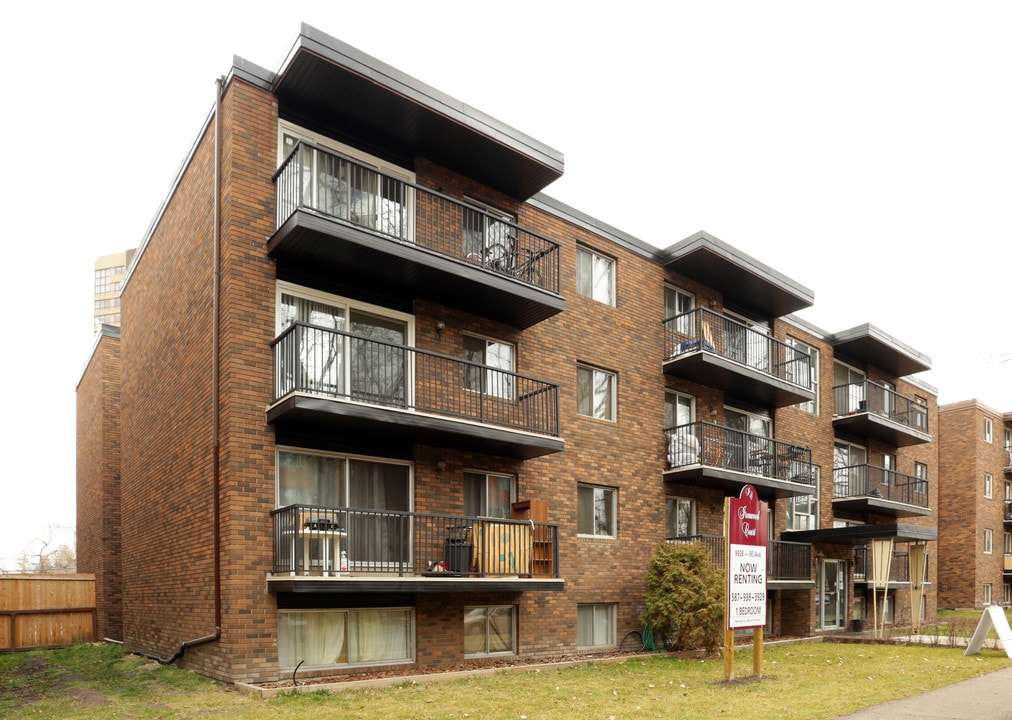 9928 90 Ave in Edmonton, AB - Building Photo