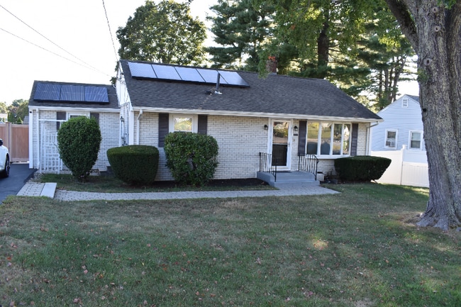 373 Salem St