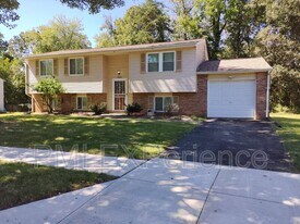 204 Taurus Dr in Fort Washington, MD - Building Photo