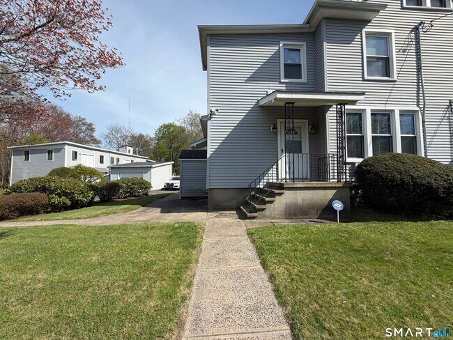 59 Baldwin Ave in Waterbury, CT - Building Photo - Building Photo