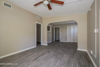 1032 Busac Ave in Jacksonville, FL - Building Photo - Building Photo