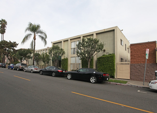 Kingsley Court in Los Angeles, CA - Foto de edificio - Building Photo