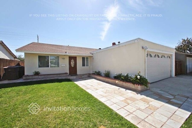 3186 E Radcliffe Ave in Anaheim, CA - Building Photo - Building Photo