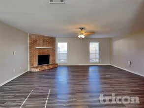 836 Greenridge Dr in Arlington, TX - Building Photo - Building Photo