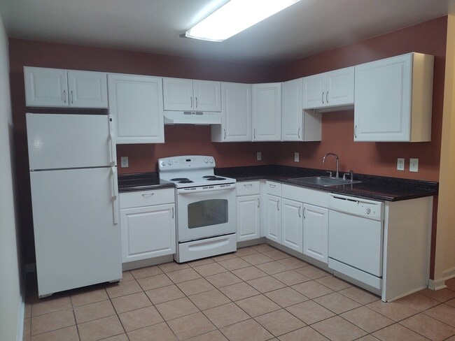 247 Hereford Cir, Unit 247-B