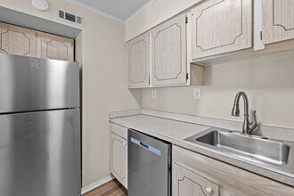 1005 Woodrow Ave in Norfolk, VA - Building Photo - Building Photo