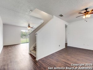 8207 Stagwood Hill in San Antonio, TX - Building Photo - Building Photo