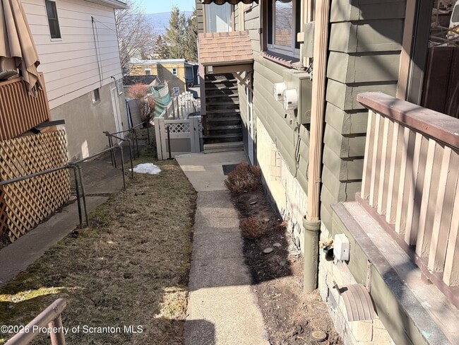 324 Crown Ave in Scranton, PA - Building Photo - Building Photo