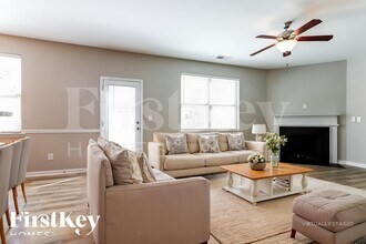 3832 Humber Ct in Cumming, GA - Foto de edificio - Building Photo