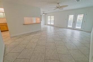 251 S Villas Ct in Tallahassee, FL - Building Photo - Building Photo