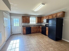 1299 Pond St SE in Cleveland, TN - Building Photo - Building Photo