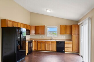 1601 Raintree Ct in Elsmere, KY - Building Photo - Building Photo