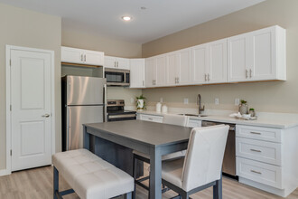 Parkview Townhomes in Surprise, AZ - Building Photo - Interior Photo