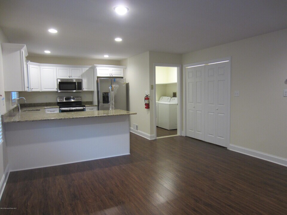 22 Lasatta Ave in Englishtown, NJ - Building Photo