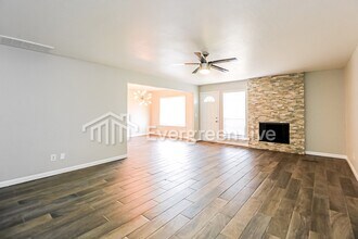 13341 NW 84th St in Yukon, OK - Foto de edificio - Building Photo