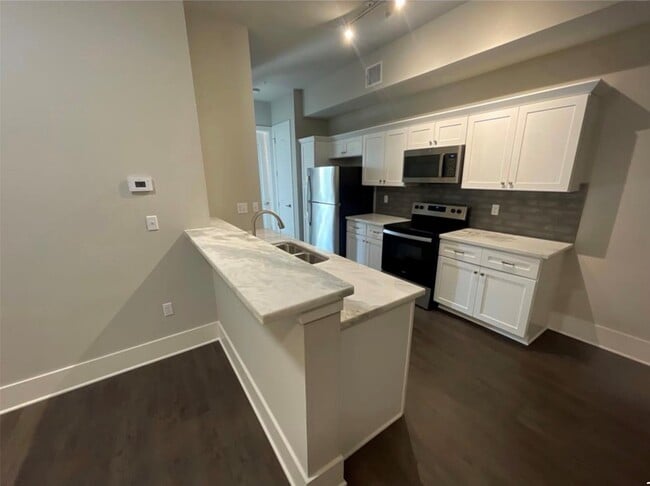 2727 Houston Ave in Houston, TX - Building Photo - Building Photo