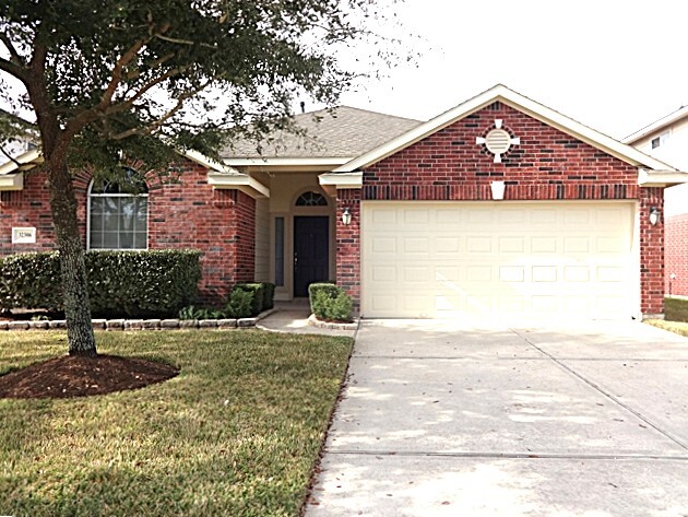 32306 Willow Creek Park in Conroe, TX - Building Photo