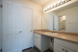 Hull Flats in East Lansing, MI - Foto de edificio - Interior Photo