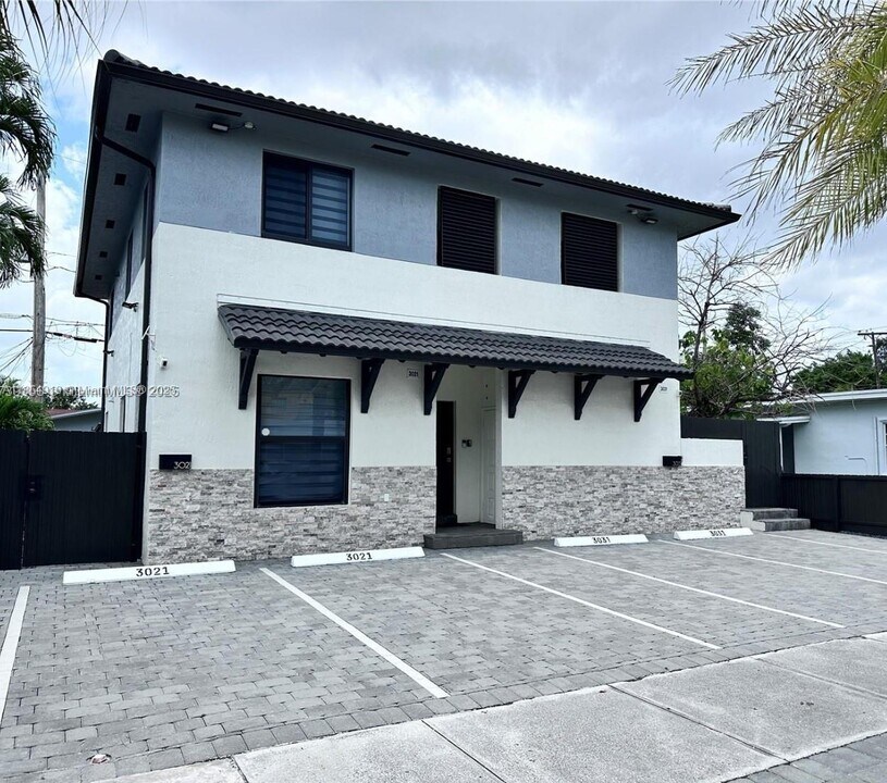 3021 SW 27th Ln in Miami, FL - Building Photo