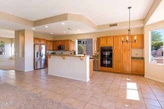 10913 E Butherus Dr in Scottsdale, AZ - Building Photo - Building Photo