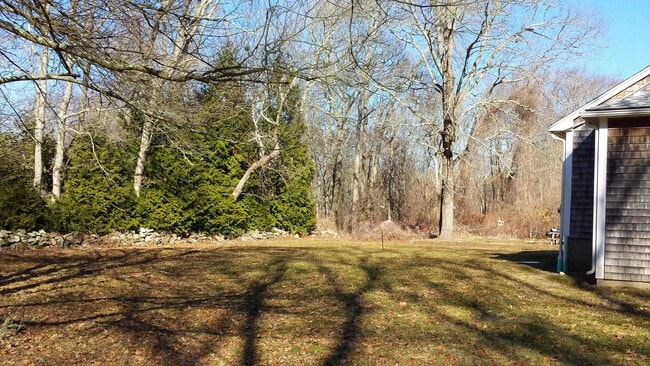 63 Colebrook Rd in Little Compton, RI - Foto de edificio - Building Photo