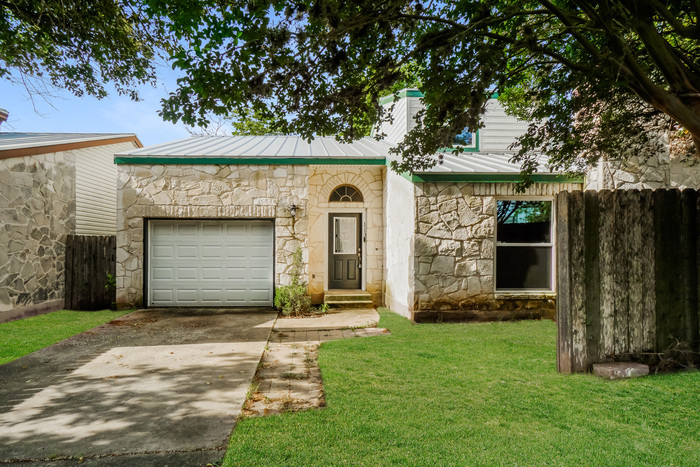 113 Bentwood Dr in Boerne, TX - Building Photo