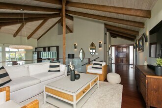 357 Lelekepue Pl in Honolulu, HI - Building Photo - Building Photo
