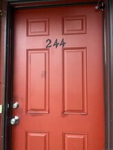 244 High Path Rd in Windsor, CT - Building Photo - Building Photo