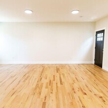 328 Columbia St in Hudson, NY - Building Photo - Building Photo