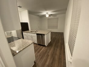 1022 Rosewood St in Princeton, TX - Foto de edificio - Building Photo